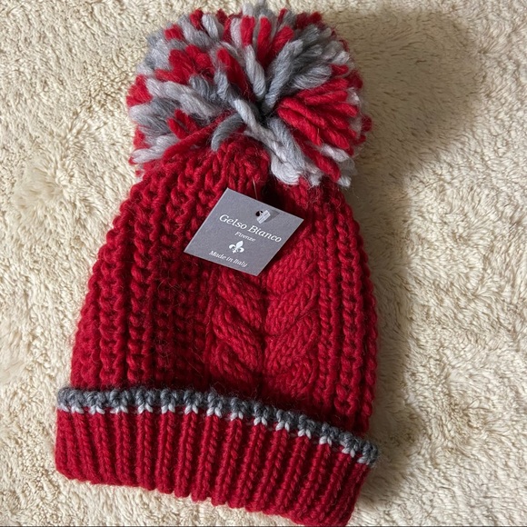Gelso Bianco Italian designer luxurious red knit hat with pom - Picture 3 of 7